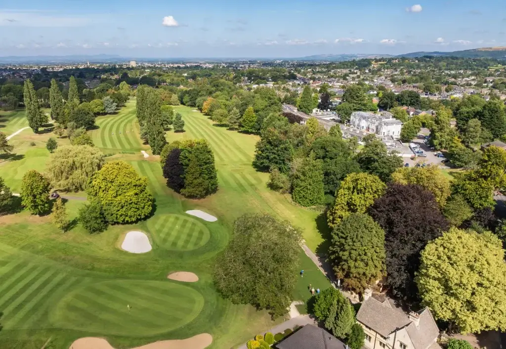 Hilton Cheltenham Golf Hotel